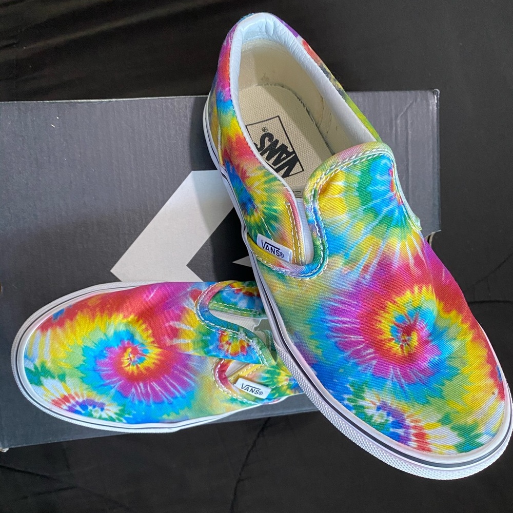 Tie dye vans ! Super fun for the summer